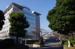 神奈川大学のキャンパス(出典: Wikipedia)