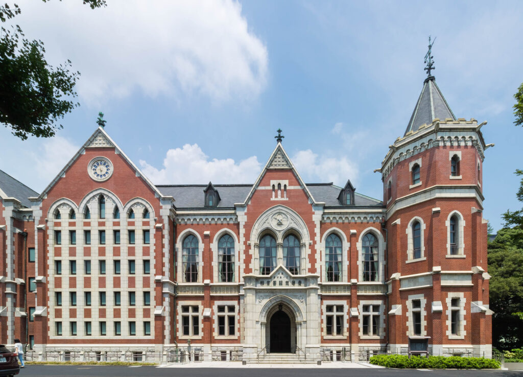慶應義塾大学のキャンパス(出典: Wikipedia)