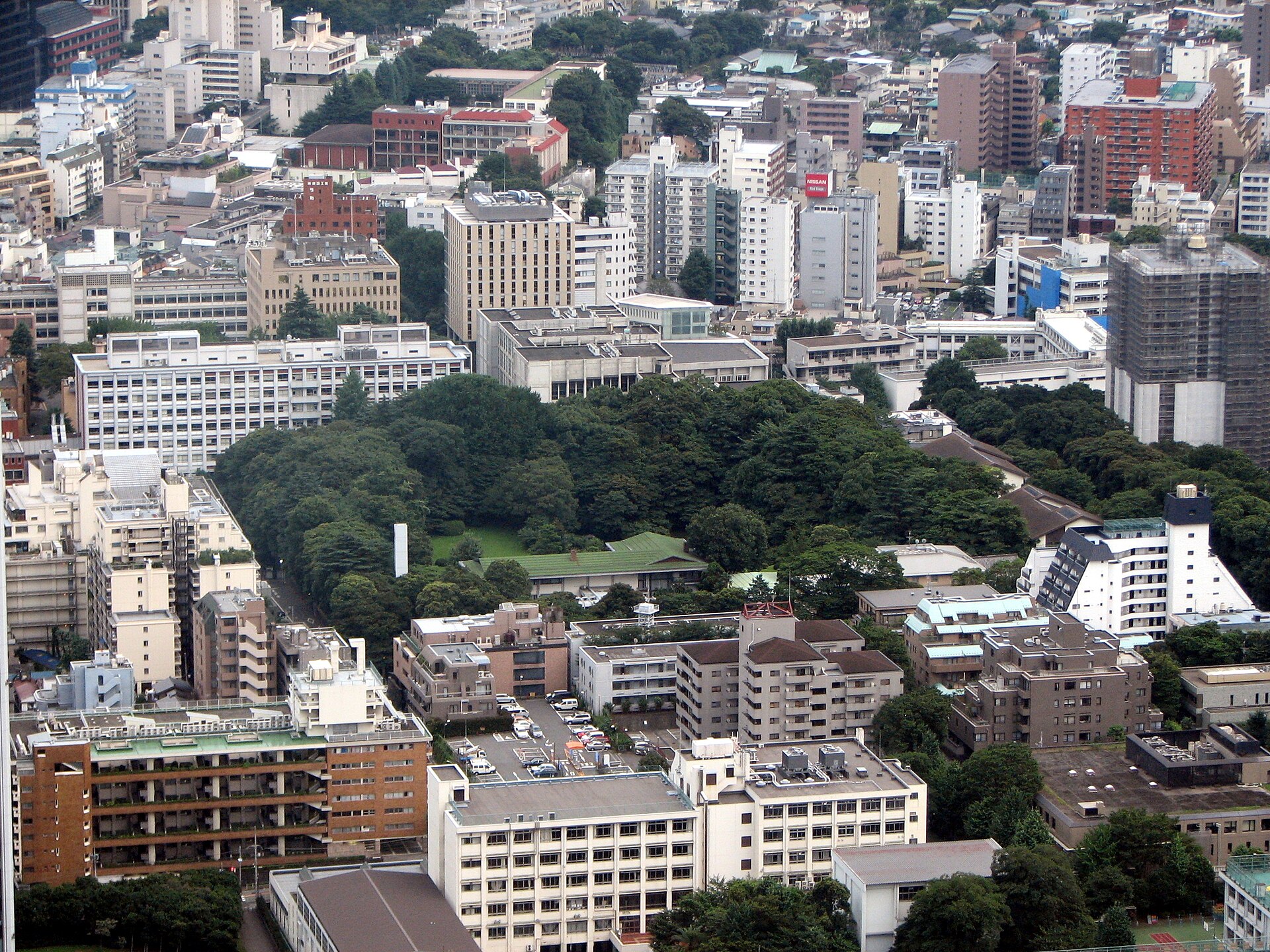 慶應義塾大学のキャンパス (出典: Wikimedia Commons)