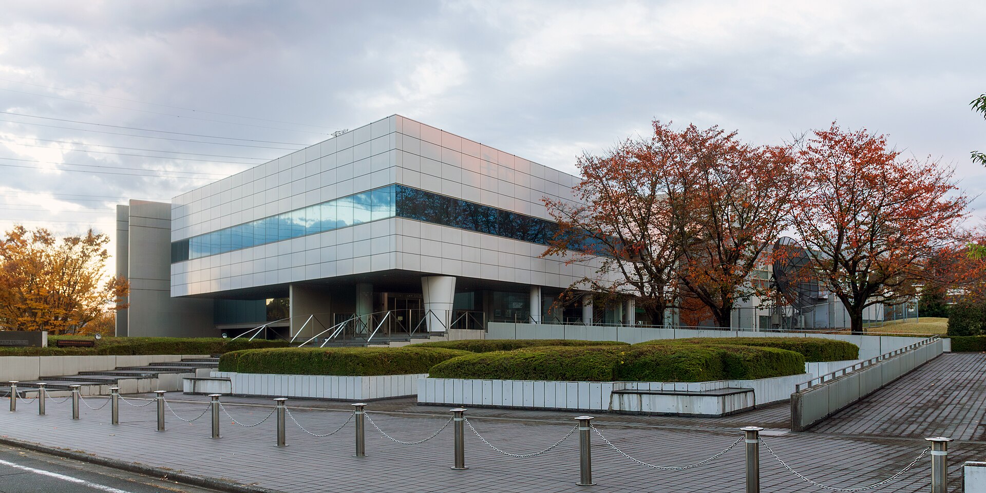 日本大学のキャンパス (出典: Wikimedia Commons)