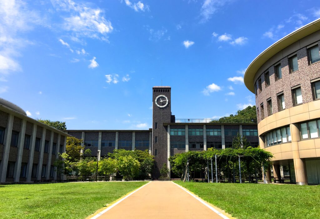 立命館大学のキャンパス(出典: Wikipedia)