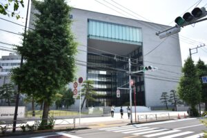 東洋大学のキャンパス(出典: Wikipedia)